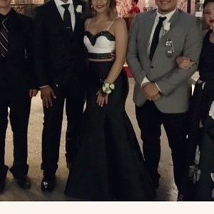 Formal gown/prom dress